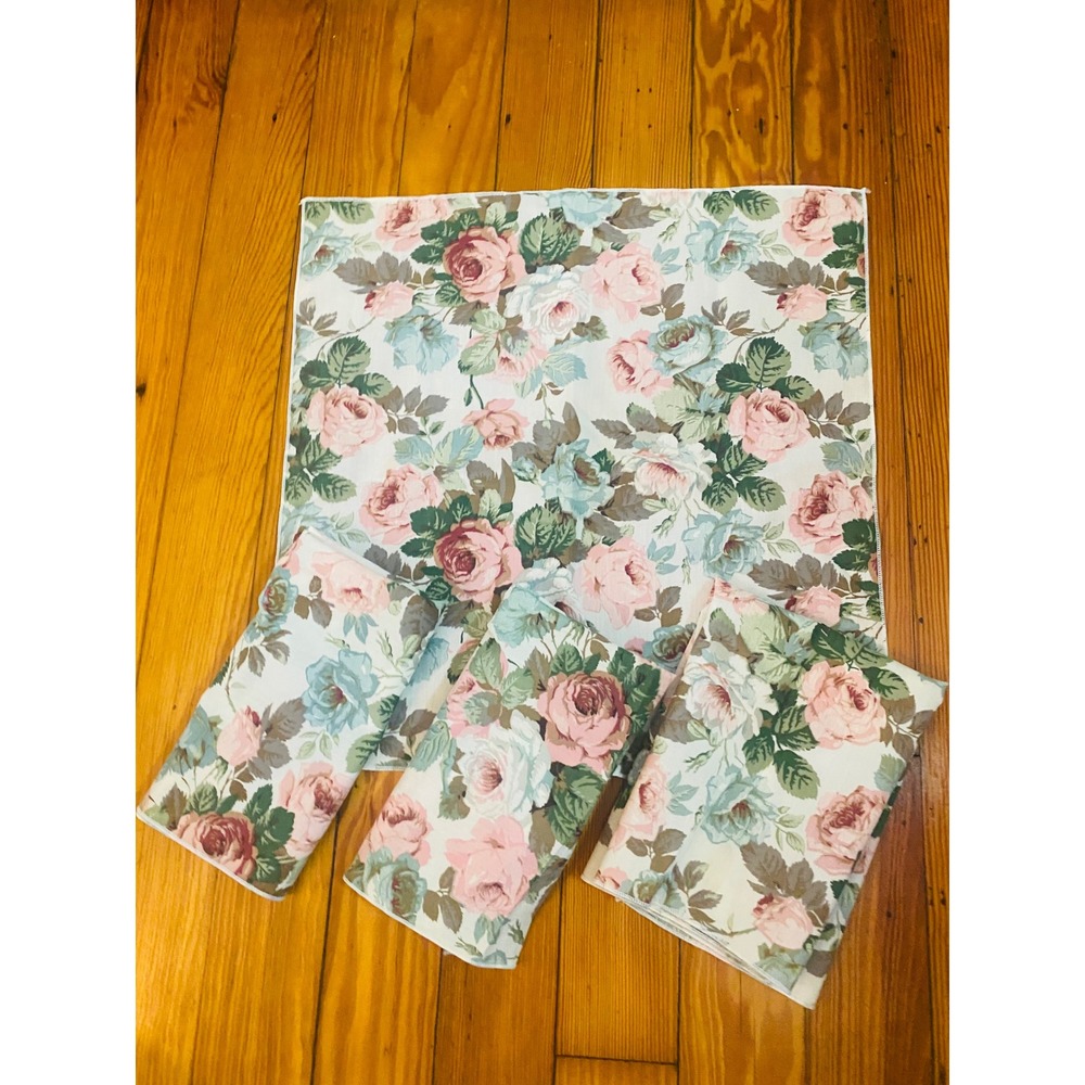 Vtg 80's Floral Napkins 4pc Pink Blue Cabbage Rose Cottagecore shabby